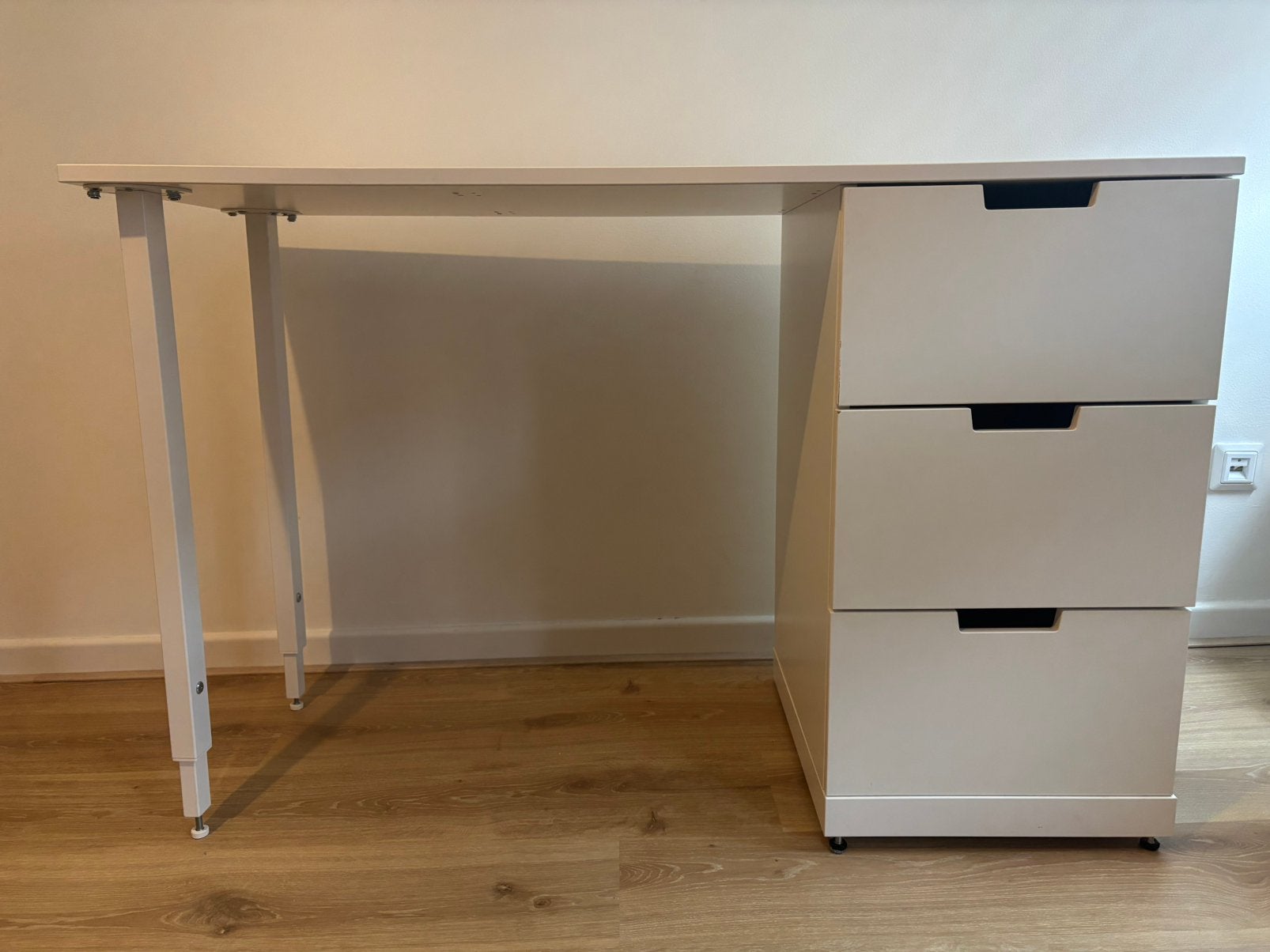 Ikea bureau nordli 120x47 cm wit, Ophalen, Overige typen, Gebruikt, 120 cm