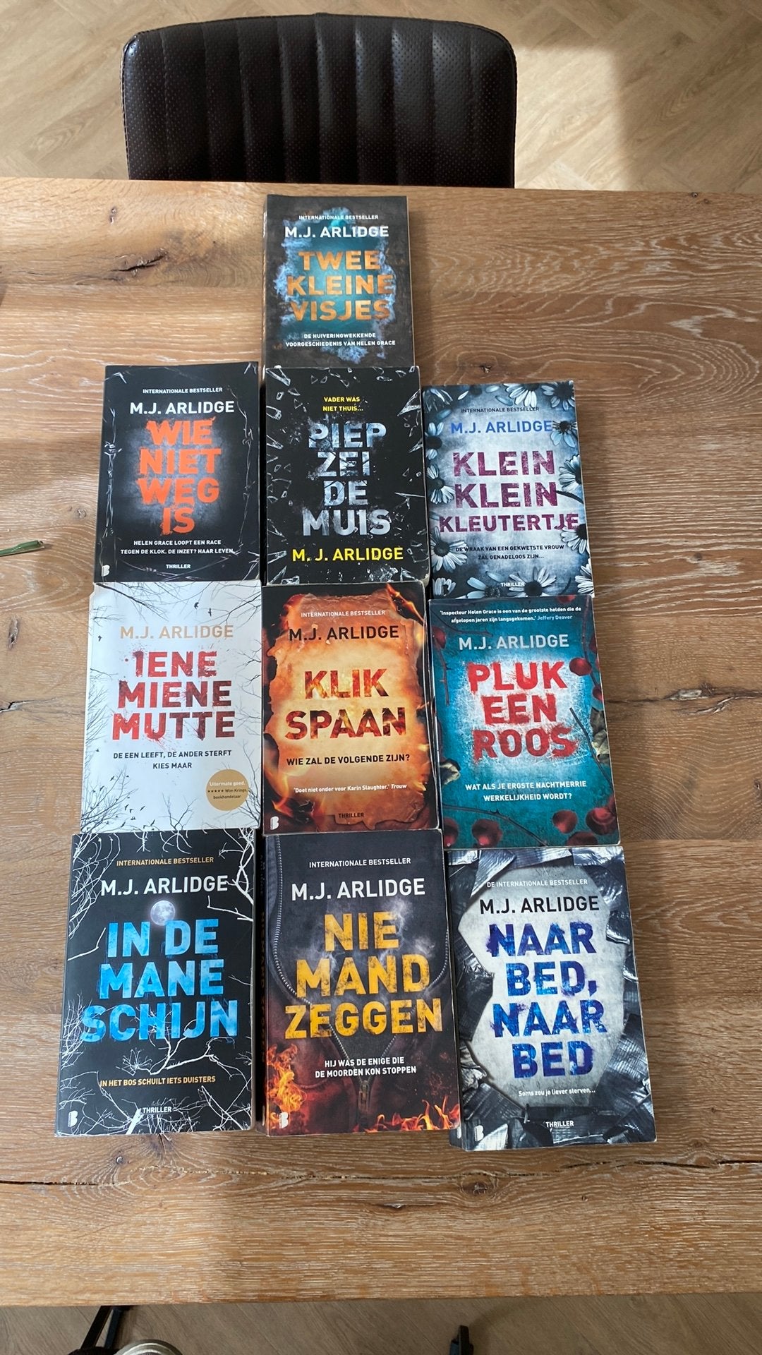 MJ Arlidge thrillers, Ophalen of Verzenden, Gelezen