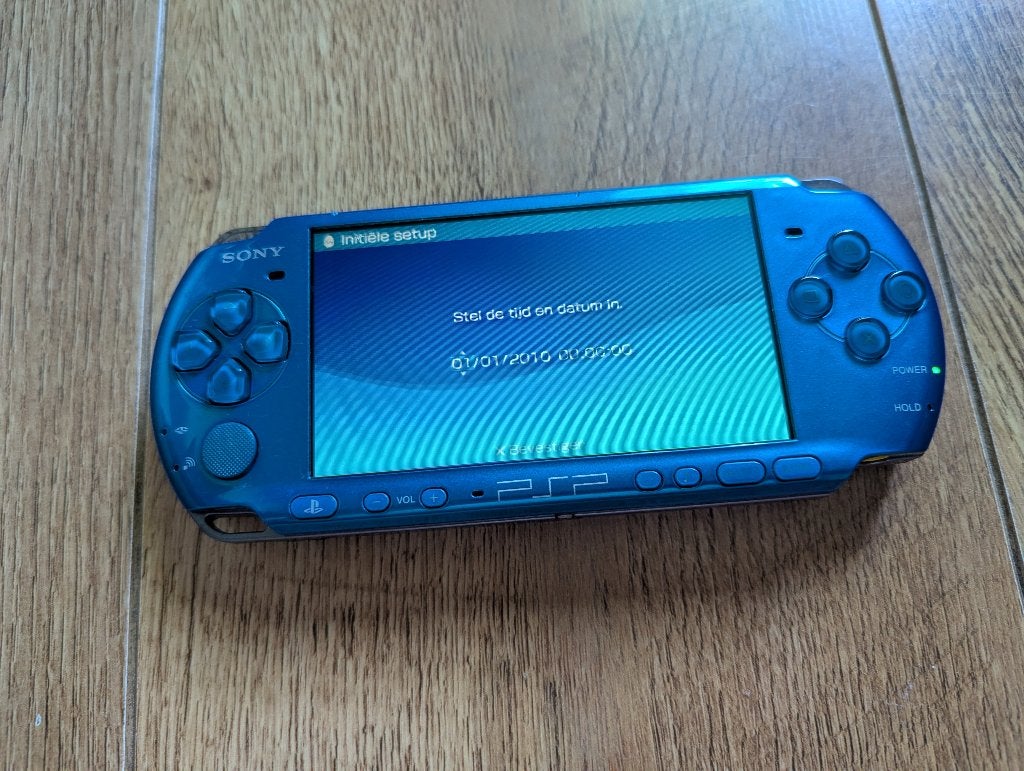 Playstation Portable 3004 | PSP Vibrant Blue + Oplader, Ophalen of Verzenden, Zo goed als nieuw, Blauw, PSP