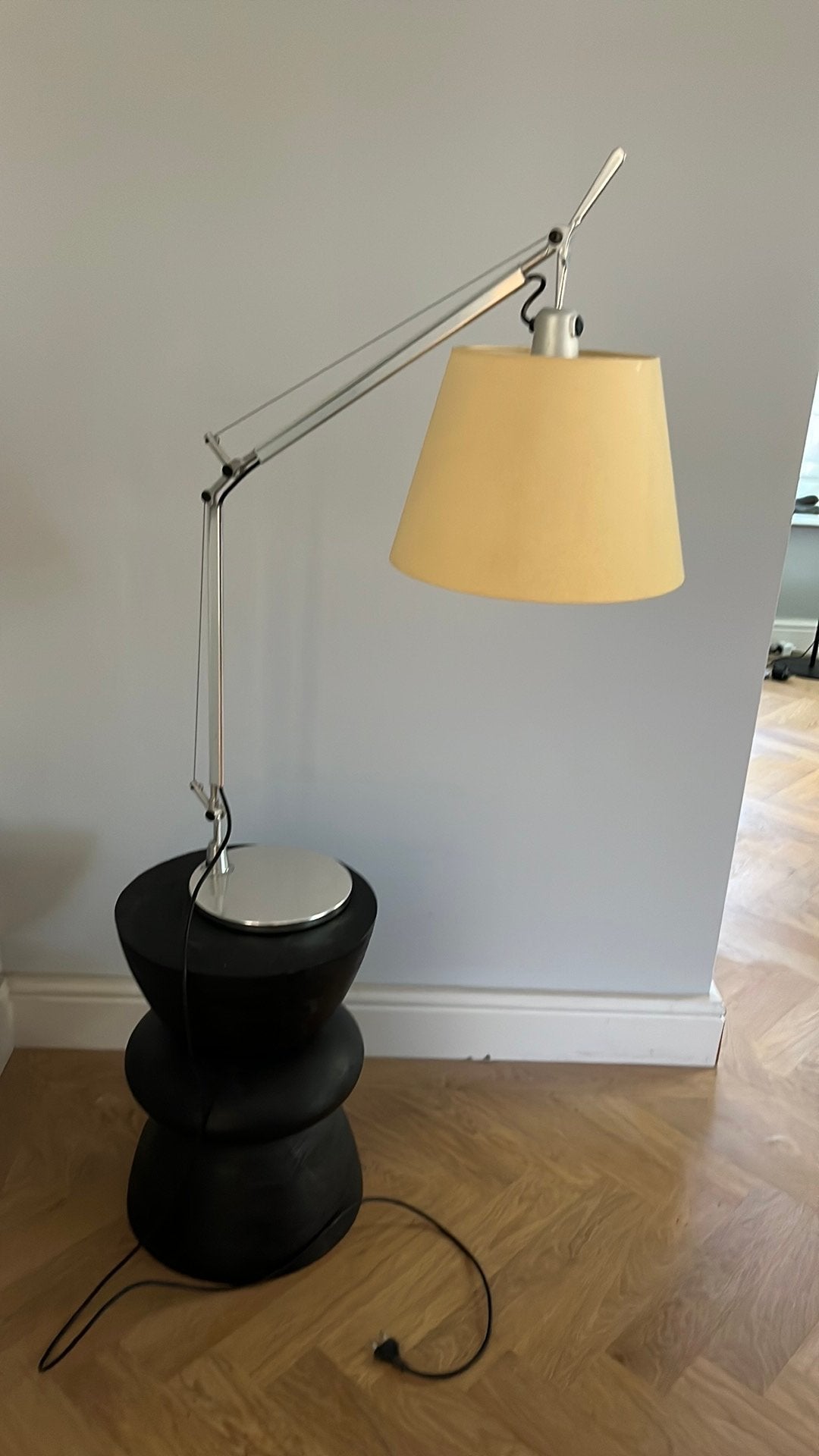 Grote artemide bureaulamp 32 cm kap, Huis en Inrichting, Ophalen, Bureaulamp, Gebruikt, E27 (groot)