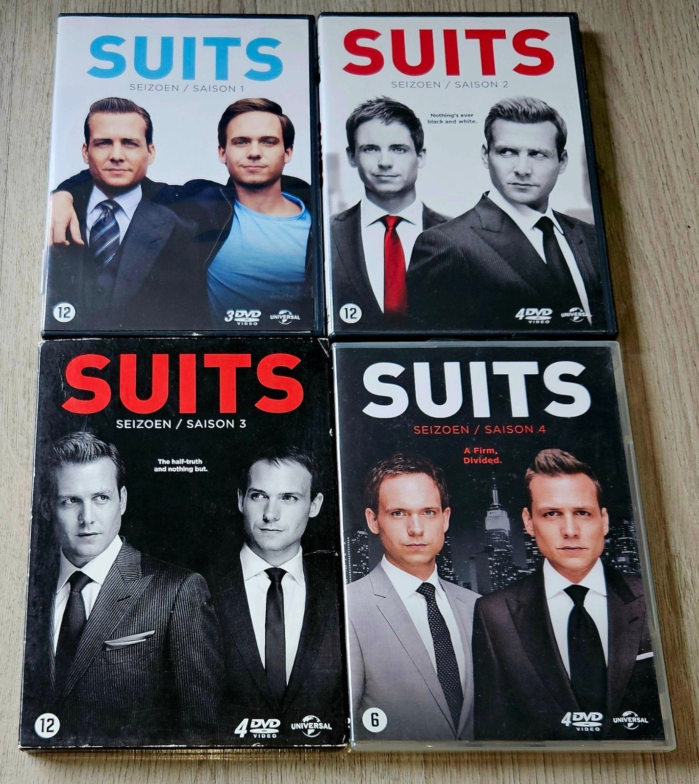 Suits DVD Boxset Seizoen 1, 2, 3, 4 en 6, Seizoen 3, Inclusief doosje, Ophalen of Verzenden, Vanaf 12 jaar