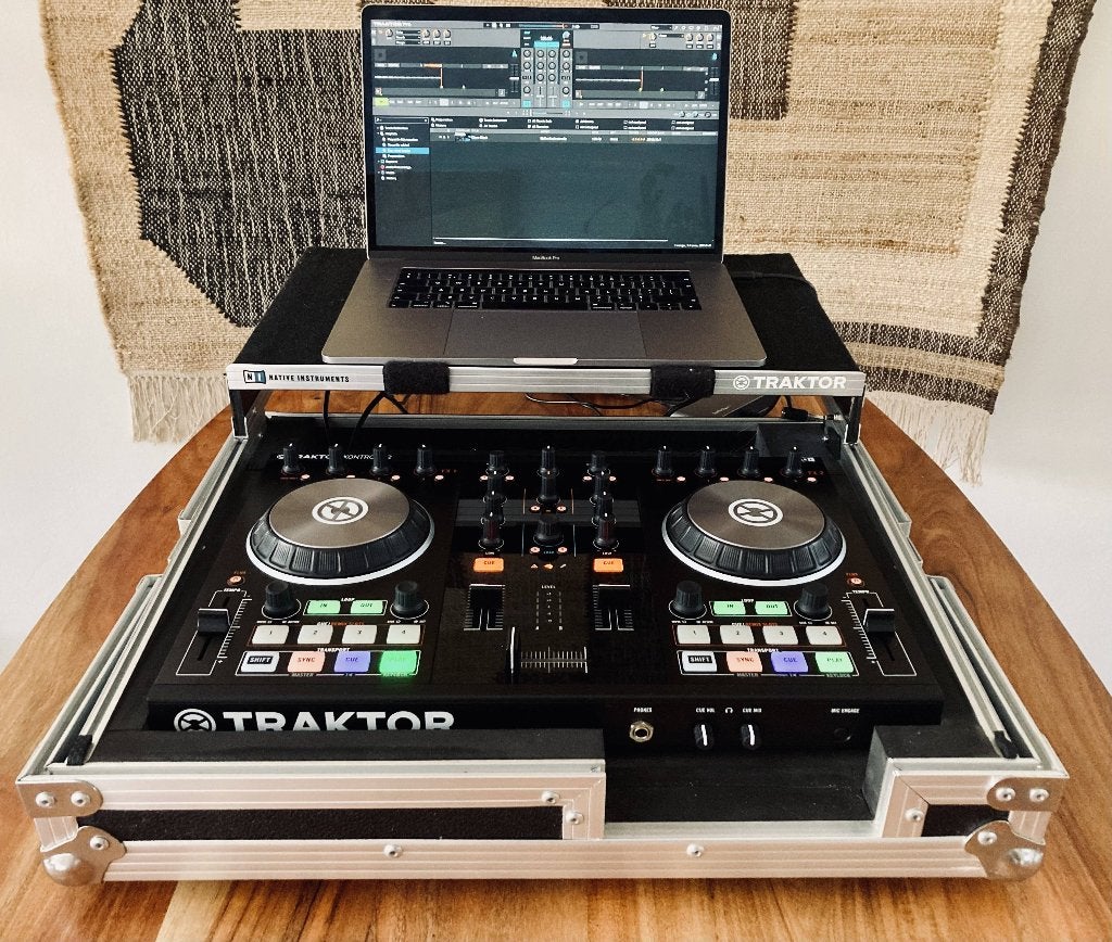 Z.g.a.n. Native Instruments Traktor Kontrol S2 MK2+Extra's, Muziek en Instrumenten, Ophalen of Verzenden, Zo goed als nieuw, Overige merken