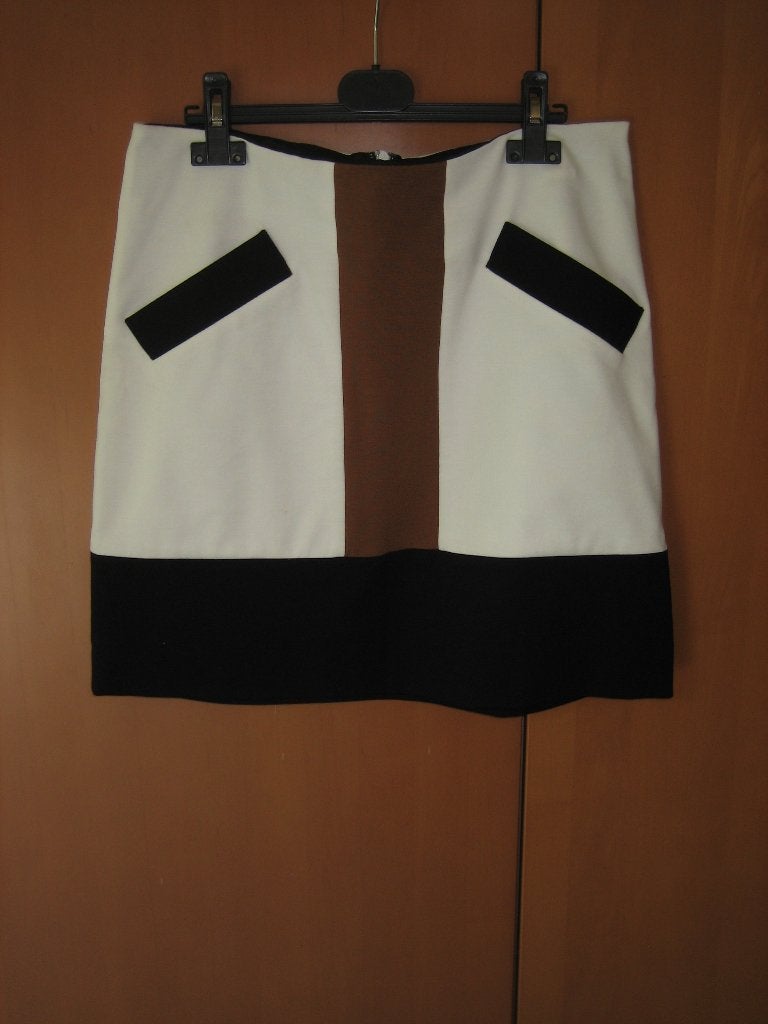 Zeer apart recht grafisch rokje GIOVANE 36-38 Snazzeys, Kleding | Dames, Maat 38/40 (M), Nieuw, Meerkleurig, Verzenden