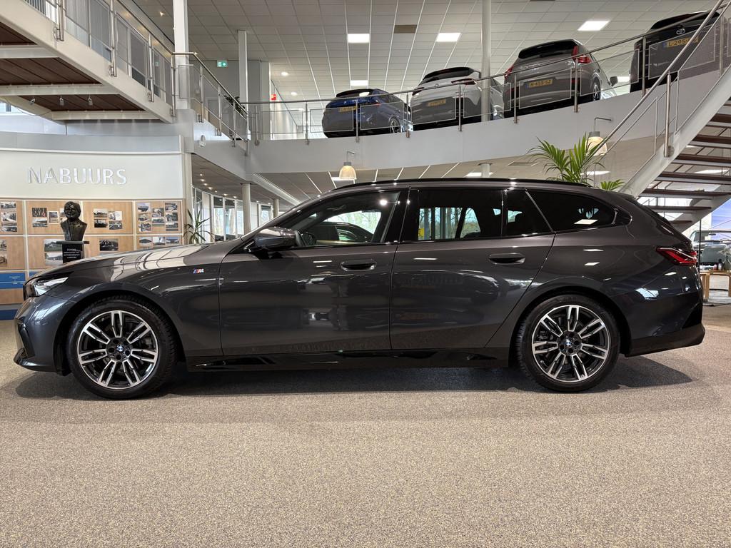BMW 5 Serie Touring 520i M-sport Bowers&Wilkins, Trekhaak, P, Auto's, BMW, Automaat, Achterwielaandrijving, Gebruikt, Euro 6