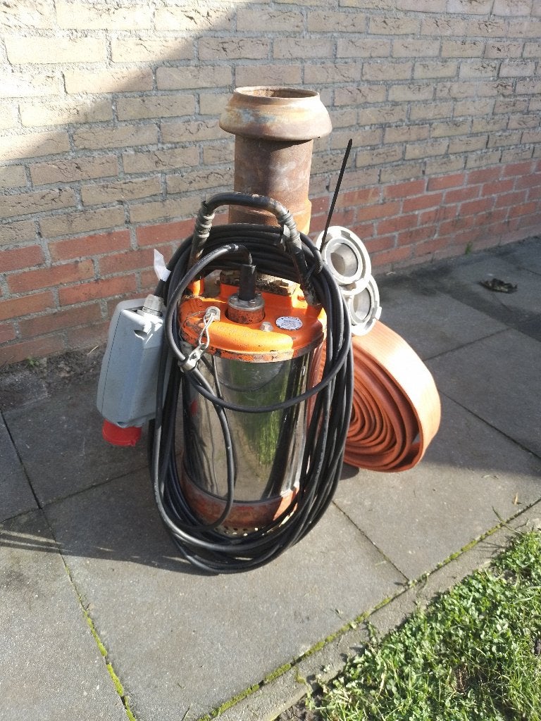 klokpomp 70m3 bouwpomp slibpomp 400V + 15mtr brandslang, Ophalen, Gebruikt, Elektrisch, Dompelpomp