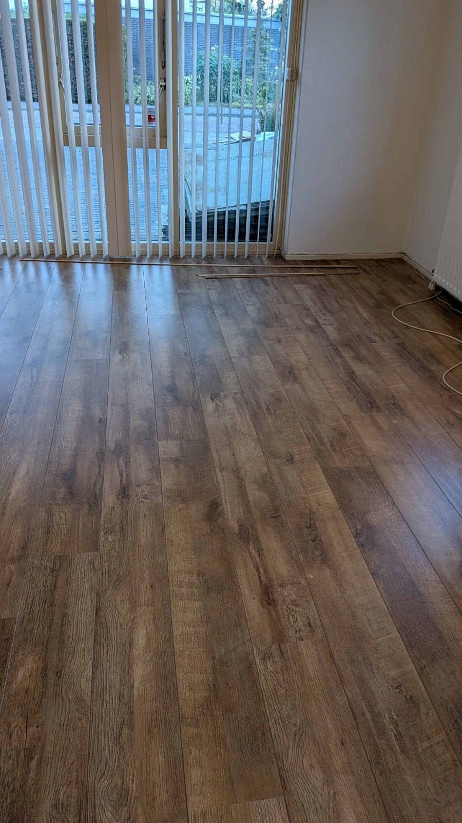 Gratis af te halen: Kliklaminaat 120x15 cm ongeveer 15 m2, Ophalen