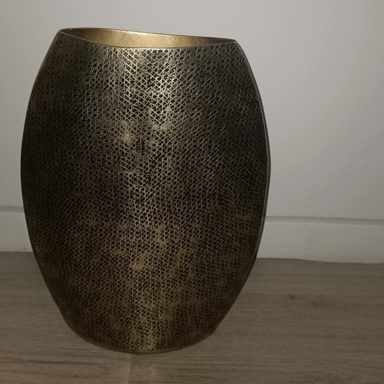 vaas ovaal zwart goud, Ophalen of Verzenden