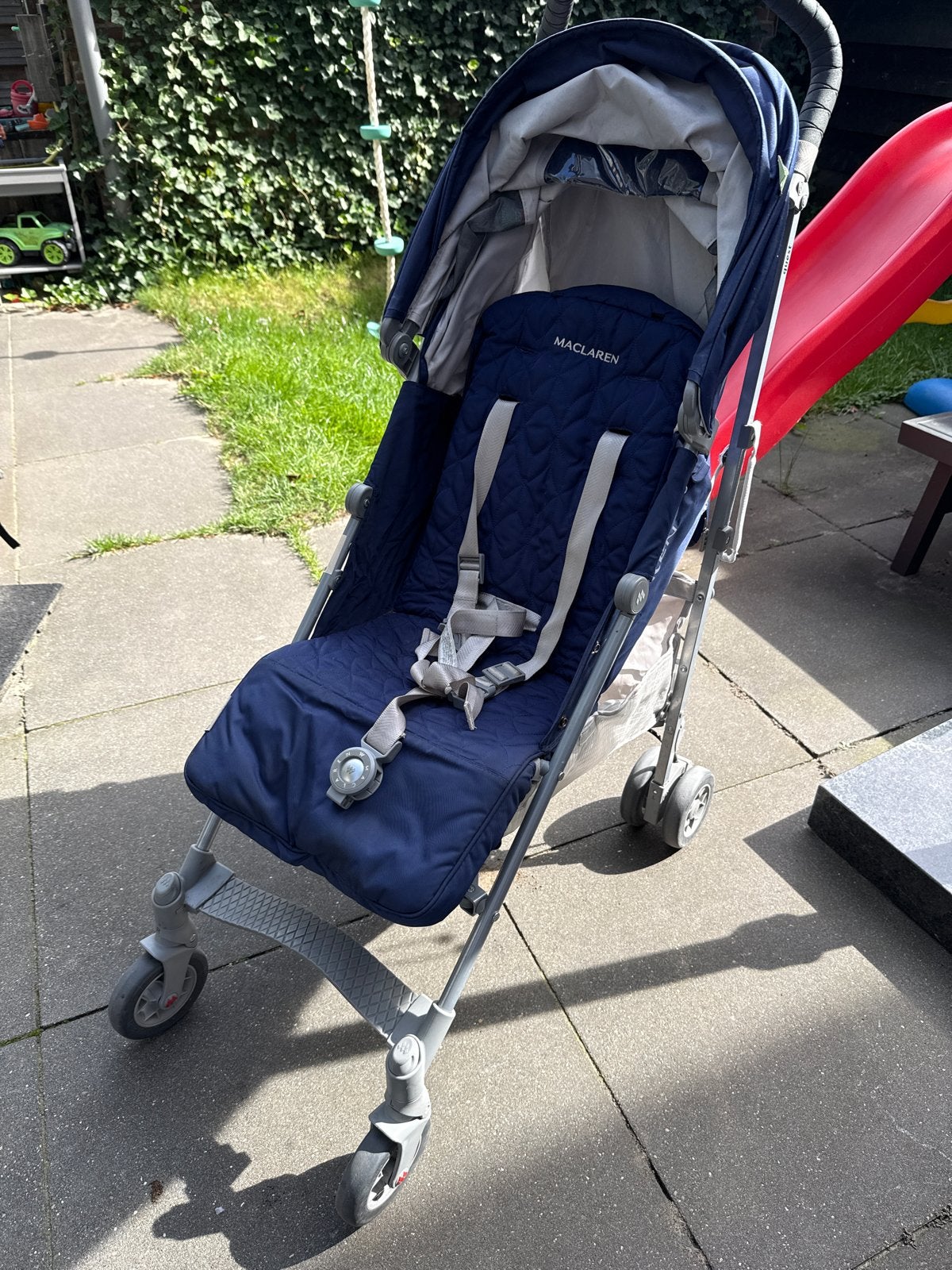 Maclaren Quest buggy - Donkerblauw, Ophalen of Verzenden, Gebruikt, Maclaren, Verstelbare rugleuning