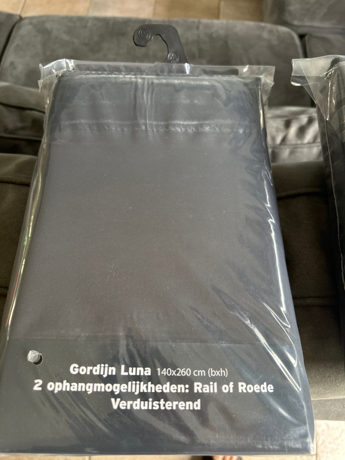 Gordijn Luna 140x260 cm (bxh) Zwart Verduisterend 10 stuks, Verduisterend, Zwart, Nieuw, Ophalen of Verzenden