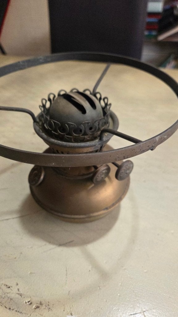 Petroleumlamp reservoir/brander met ring, onderdelen, Ophalen