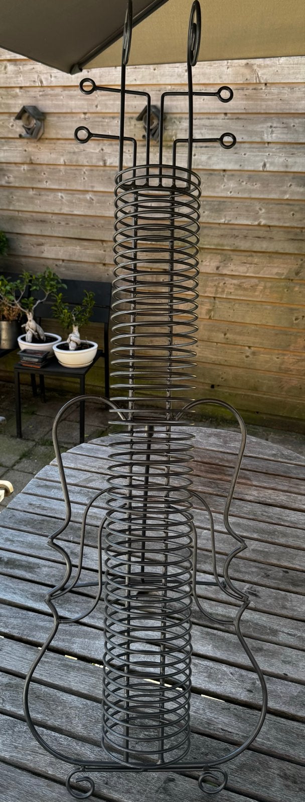 Vintage metalen gitaar CD-rek – retro jaren 90 – decoratief, Ophalen, Gebruikt, Metaal, 25 tot 75 discs