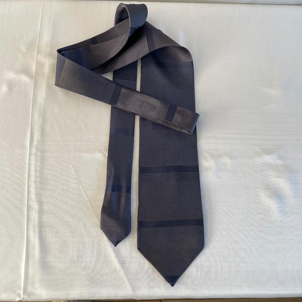 Hugo Boss stropdas donkerblauw – 100% zijde, Kleding | Heren, Stropdassen, Effen, Blauw, Ophalen of Verzenden, Hugo Boss