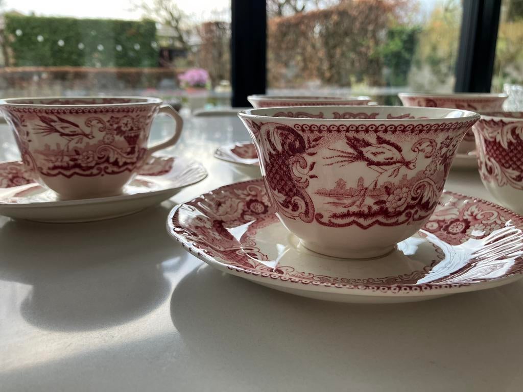 Zes kop en schotels Victoria, Ophalen