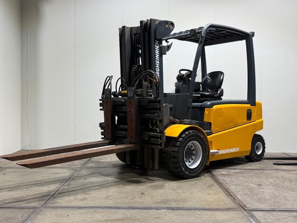 Jungheinrich EFG550 [[Accu 2021]] 5500KG Triplex Freelift Vo