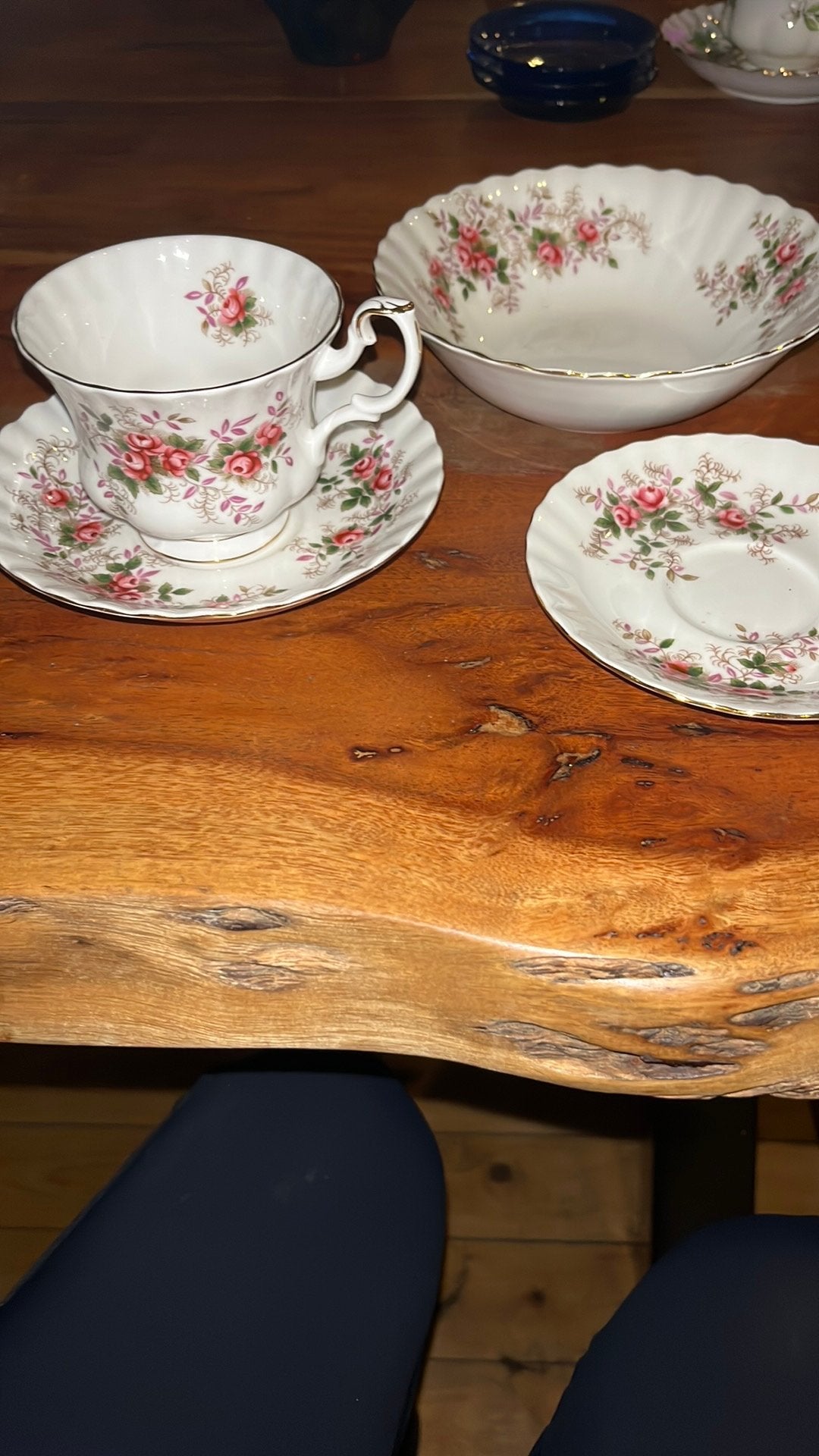 Royal Albert lavender rose schaal kop en schotel, Antiek en Kunst, Antiek | Servies los, Ophalen