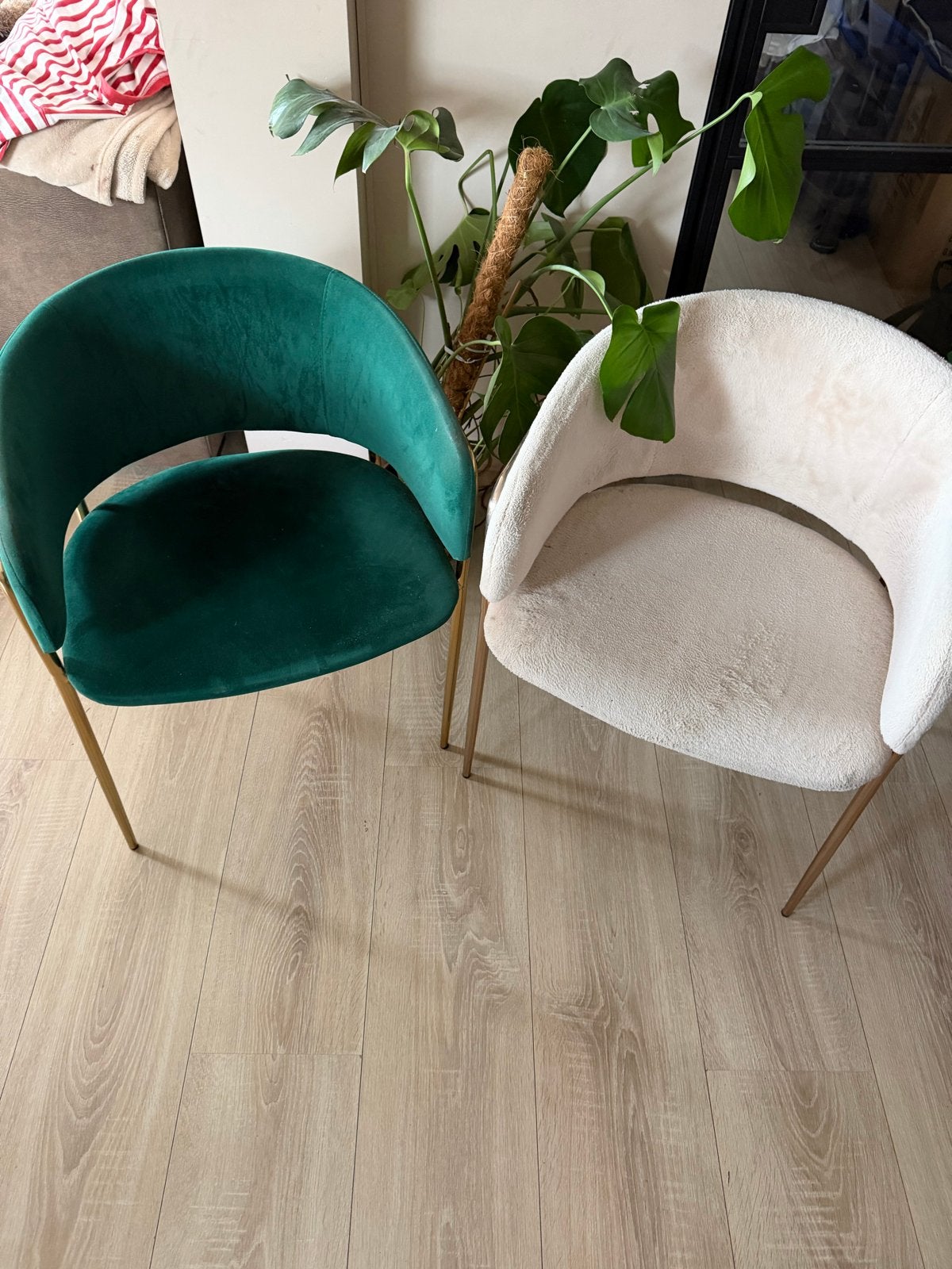 2 Kave Home Runnie stoelen: groen fluweel & beige chenille, Ophalen, Gebruikt, Twee, Overige kleuren