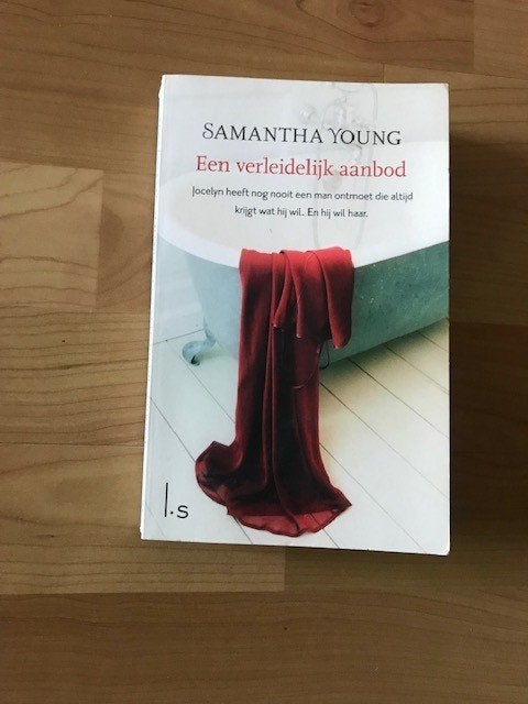 Een verleidelijk aanbod -Special Reefman 2018 Samantha Young, Boeken, Ophalen of Verzenden, Gelezen