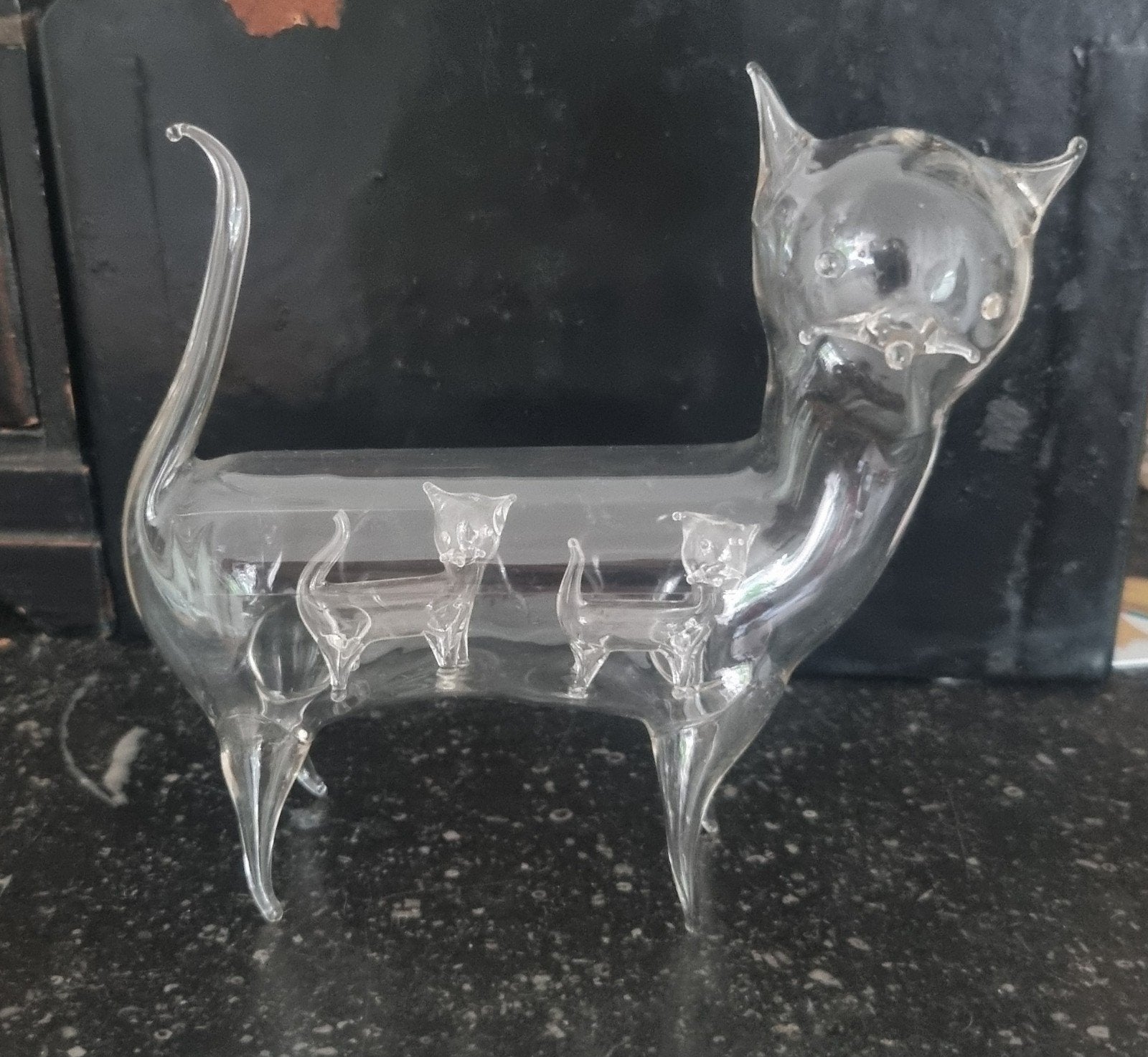 handgeblazen kat met kittens in buik. vintage  jaren 70/80, Antiek en Kunst, Antiek | Glas en Kristal, Verzenden