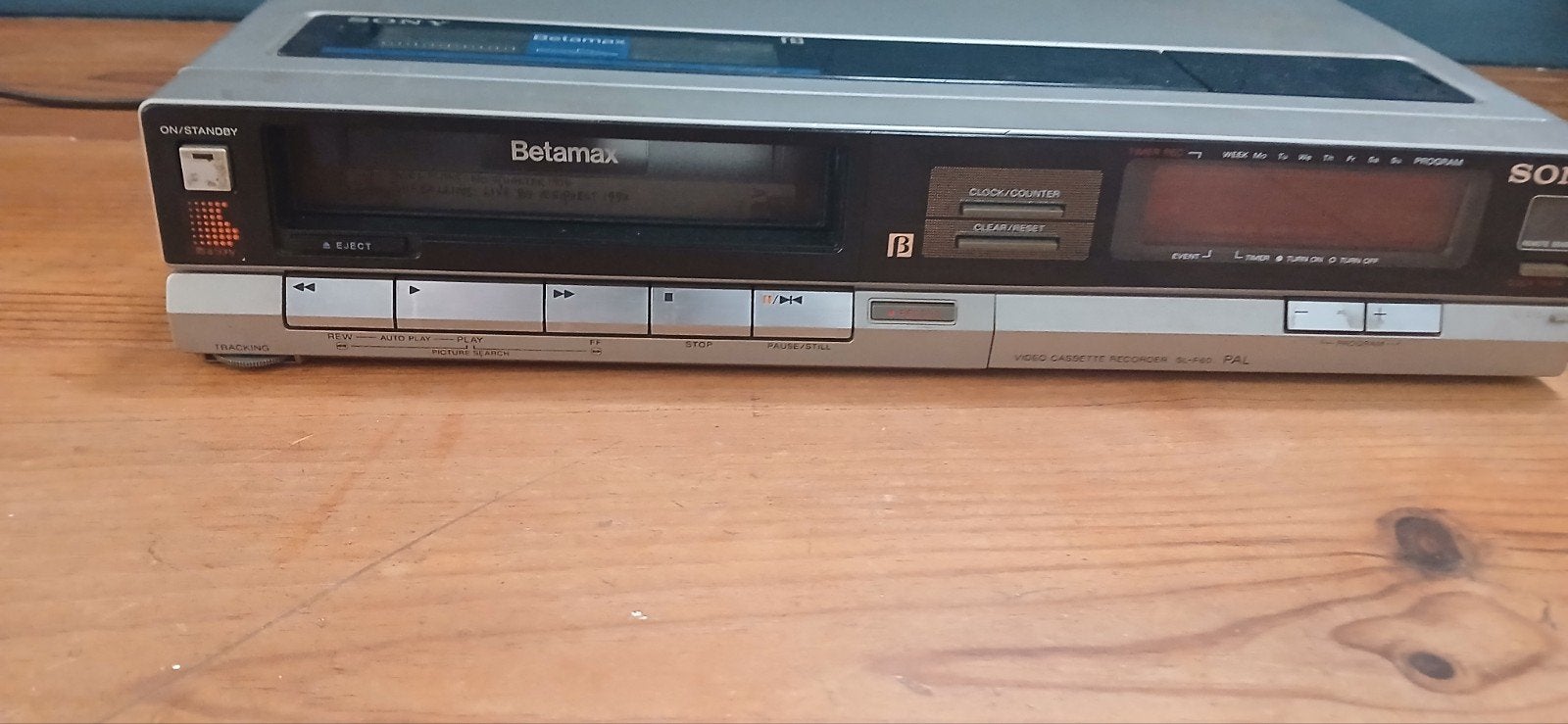 Sony SL-F60  Betamax videorecorder, Ophalen of Verzenden, Niet werkend, Betamax-speler of -recorder