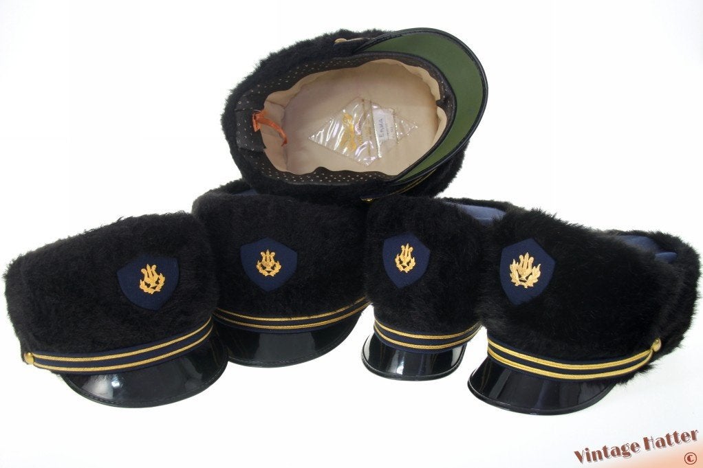 Fanfare hoed zwart, rood of blauw met faux bont div. maten