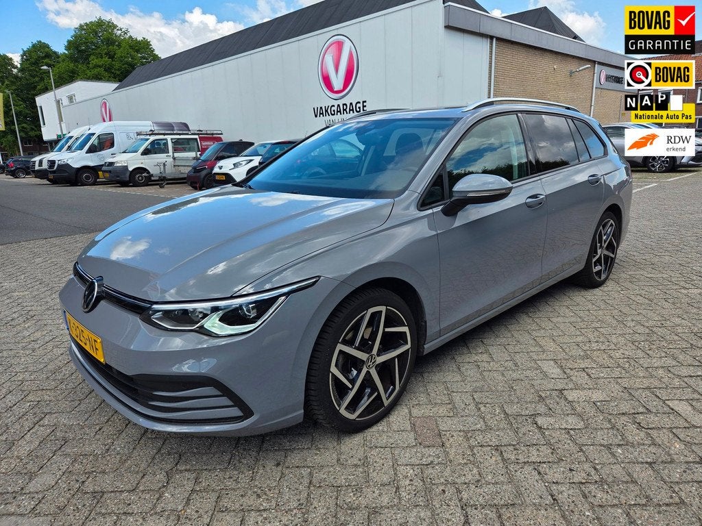 Volkswagen Golf Variant 1.0 eTSI Life | panoramadak | Narno, Auto's, Volkswagen, 12 maanden, Stof, Gebruikt, Automatische klimaatregeling