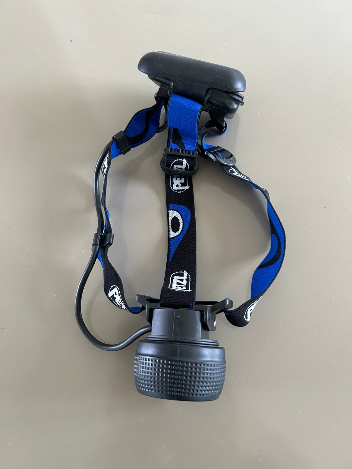 Petzl hoofdlamp blauw zwart, Ophalen of Verzenden, Gebruikt, Batterij