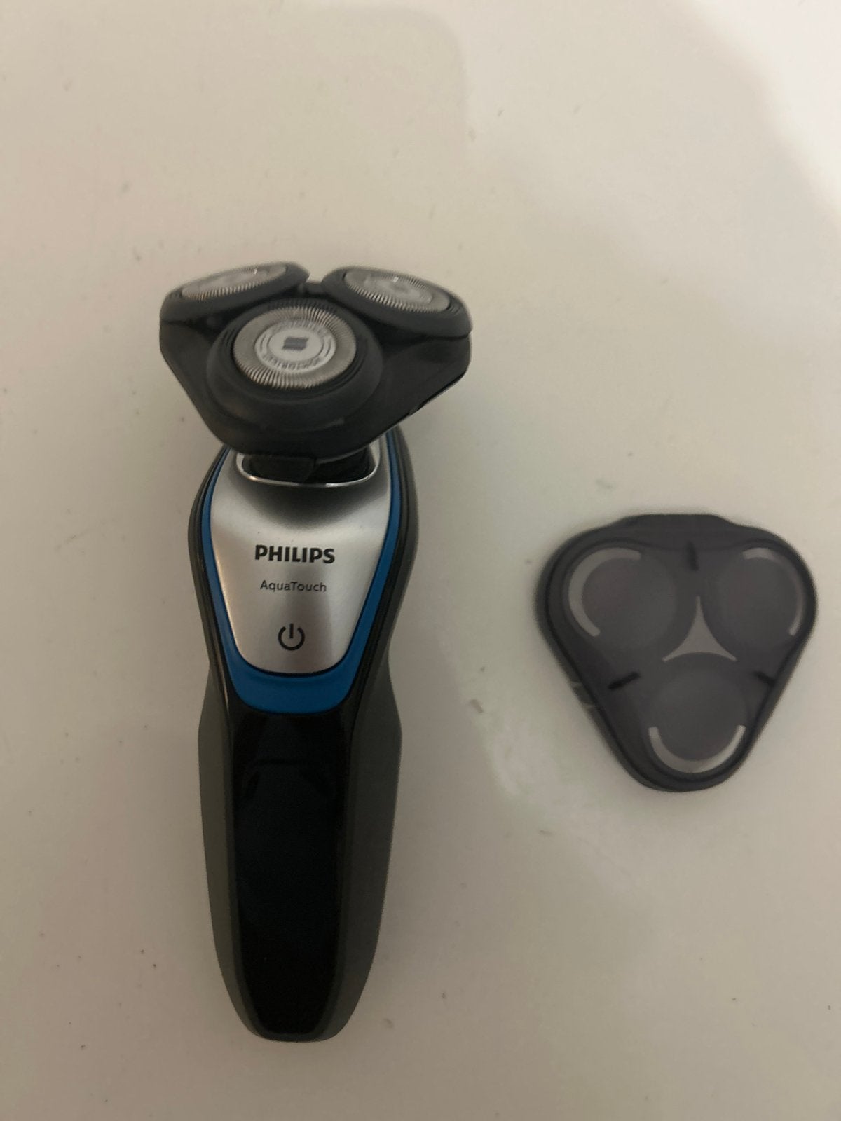 Philips AquaTouch scheerapparaat - Zonder adapter, Ophalen of Verzenden, Zo goed als nieuw
