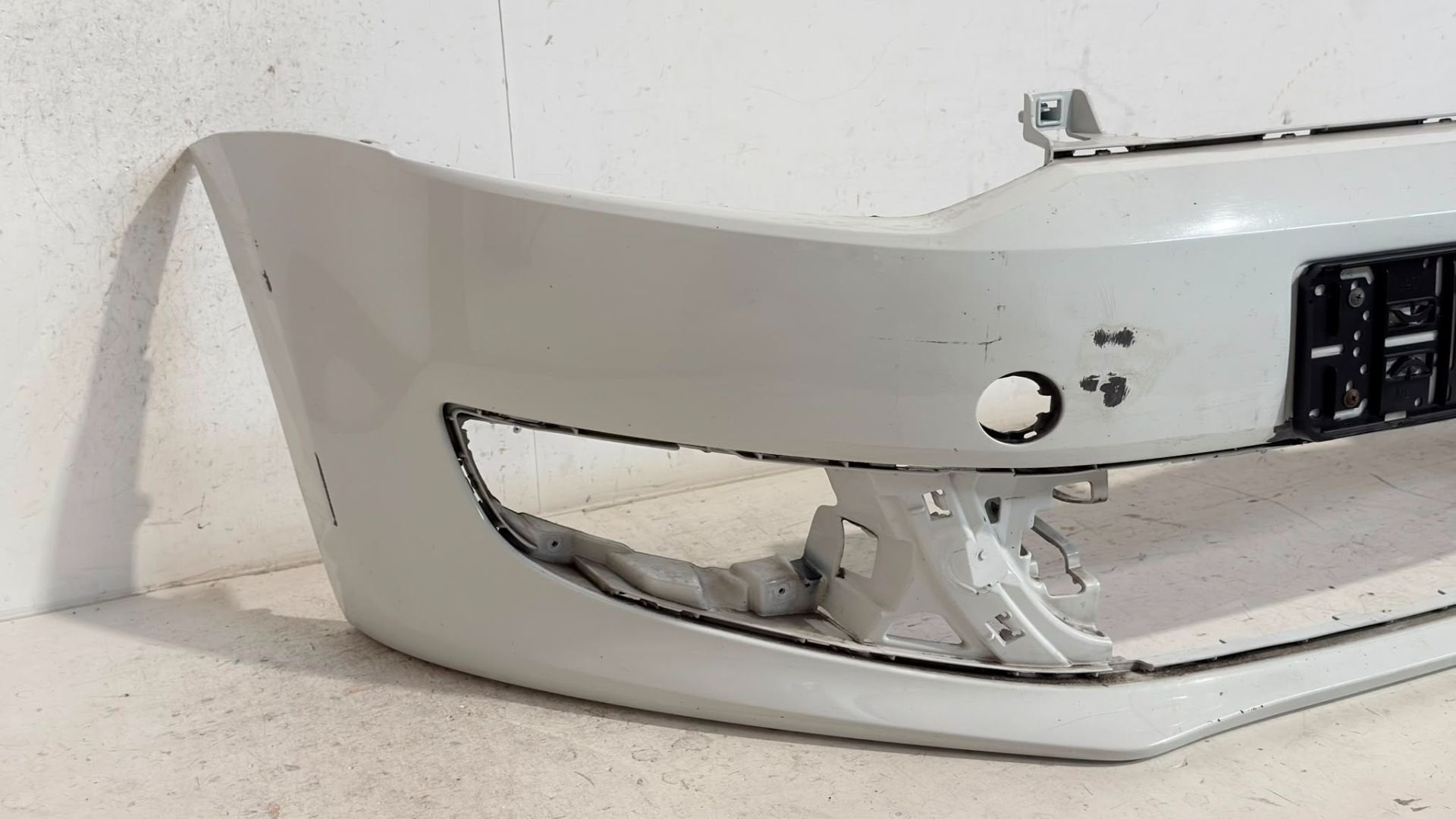 Volkswagen Polo 6R voorbumper 6R0807221, Gebruikt, Volkswagen AG, Bumper, Berliner Ring 2
38440  Wolfsburg, DE