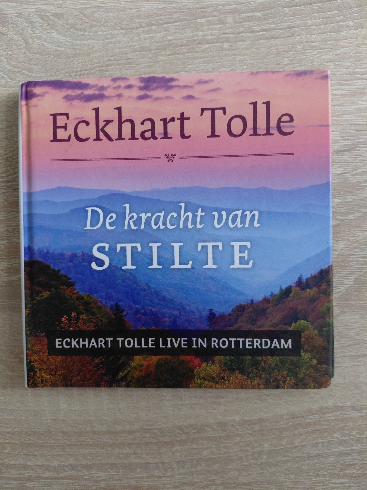 Eckhart Tolle - De kracht van stilte, Spiritualiteit algemeen, Overige typen, Ophalen of Verzenden, Zo goed als nieuw