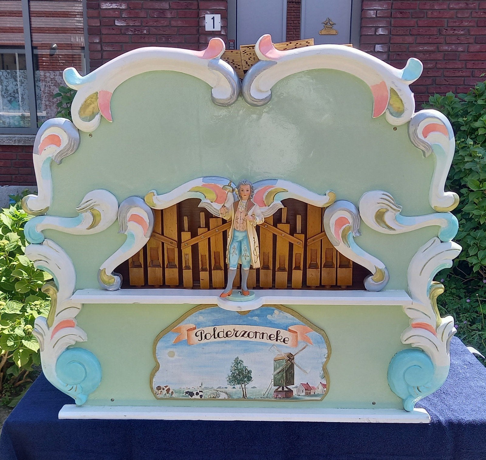 Draaiorgel 18 toets op boeken, Ophalen