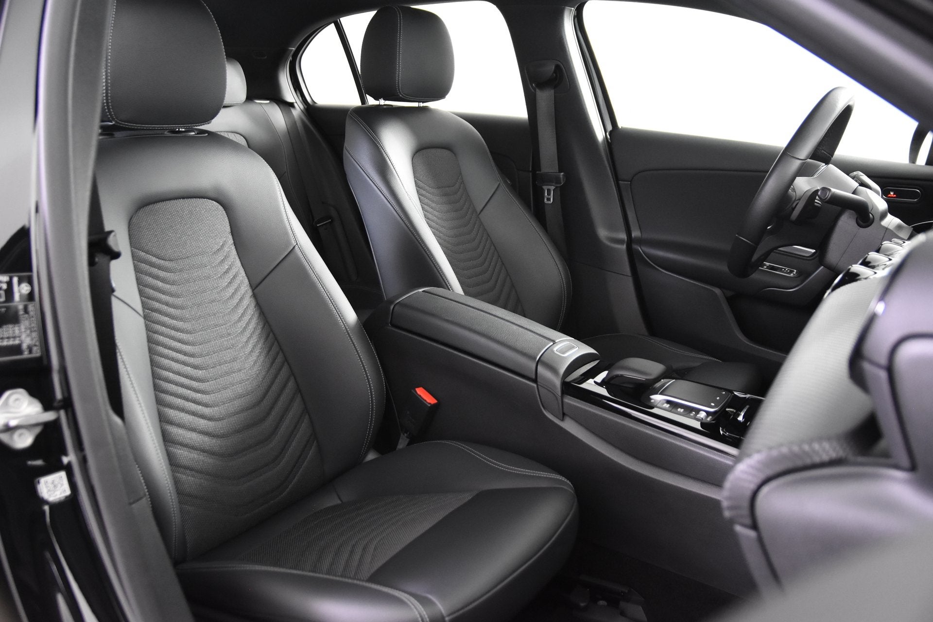 Mercedes-Benz A-Klasse 180 *1ste Eigenaar*Leer*Stoelverwarmi, Auto's, Dealer onderhouden, Gebruikt, 4 cilinders, Automatische klimaatregeling