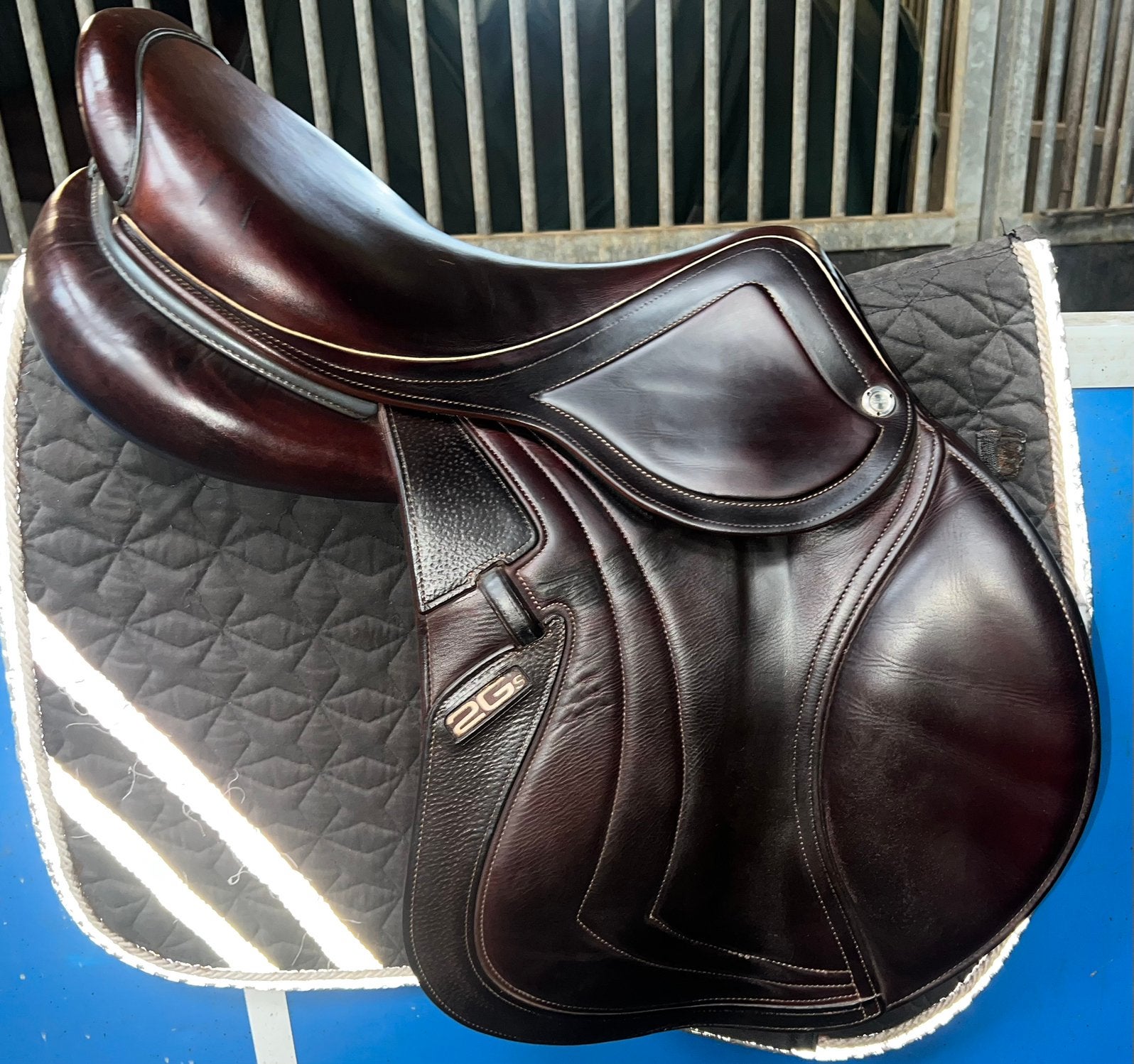 CWD mademoiselle zadel 17 inch, Ophalen, Gebruikt, Springen