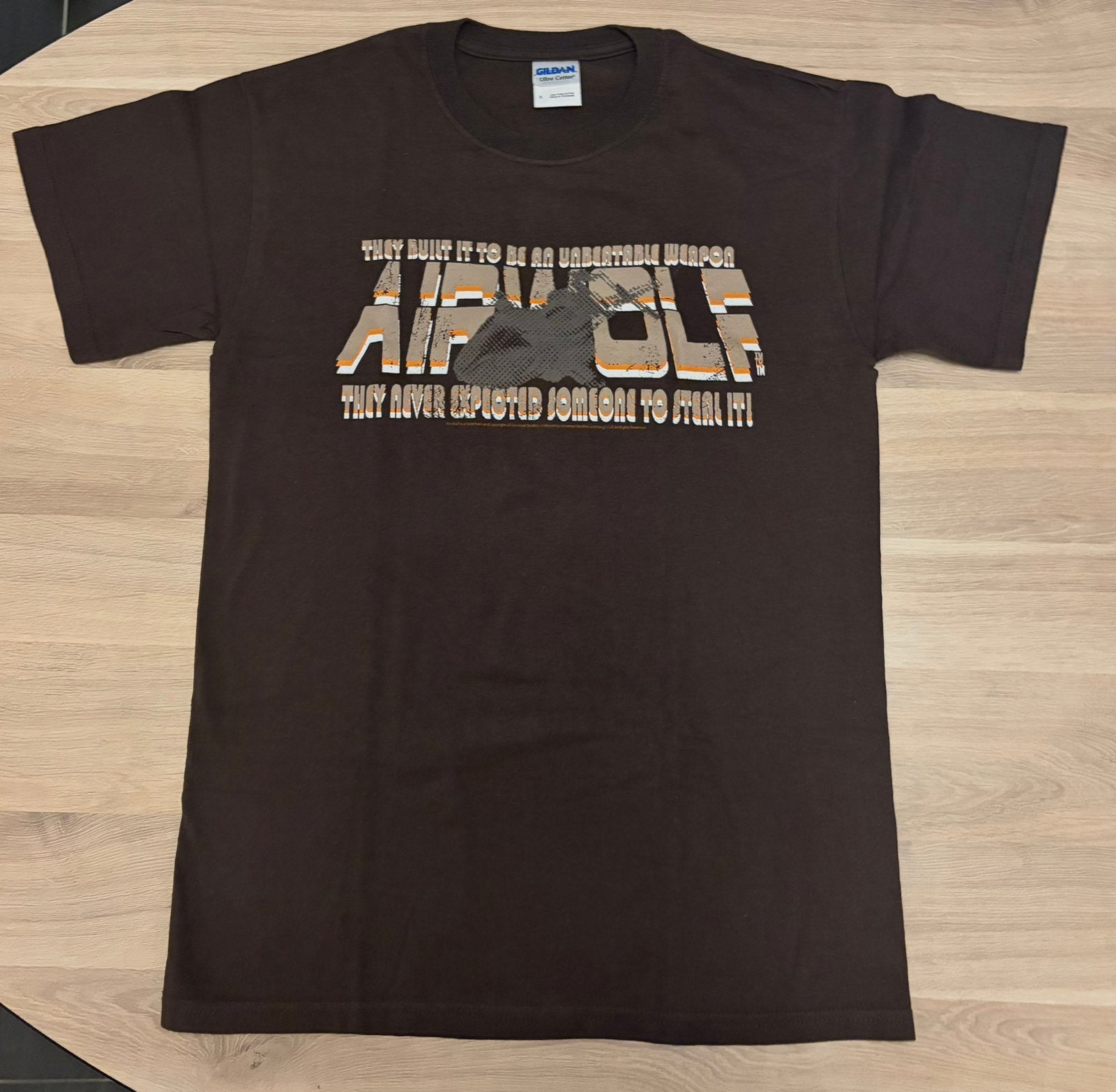 Airwolf shirt, Ophalen of Verzenden, Zo goed als nieuw, Maat 46 (S) of kleiner, Bruin