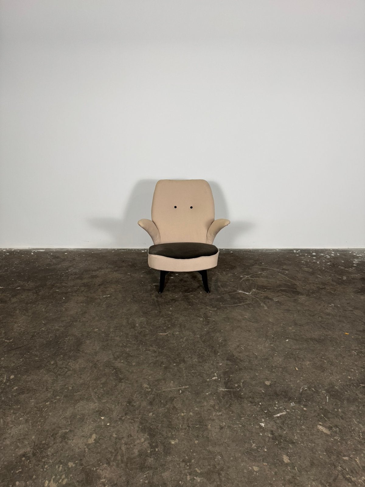 Artifort Pinguin Theo Ruth fauteuil beige/zwart, Huis en Inrichting, Fauteuils, Ophalen, Zo goed als nieuw, 75 tot 100 cm, 50 tot 75 cm