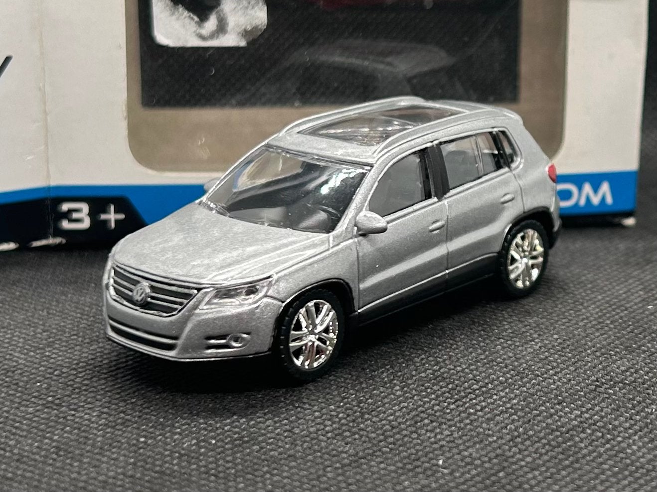 Norev Volkswagen Tiguan 1:64 OVP, Verzenden, Zo goed als nieuw, Auto