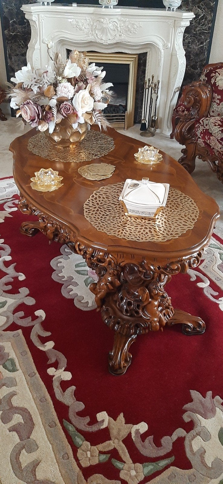 Prachtige klassieke salontafel met cherubijnen, Ophalen