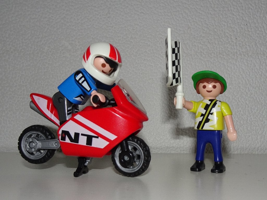 Playmobil motorracer met vlaggenzwaaier (4780), Ophalen of Verzenden, Gebruikt