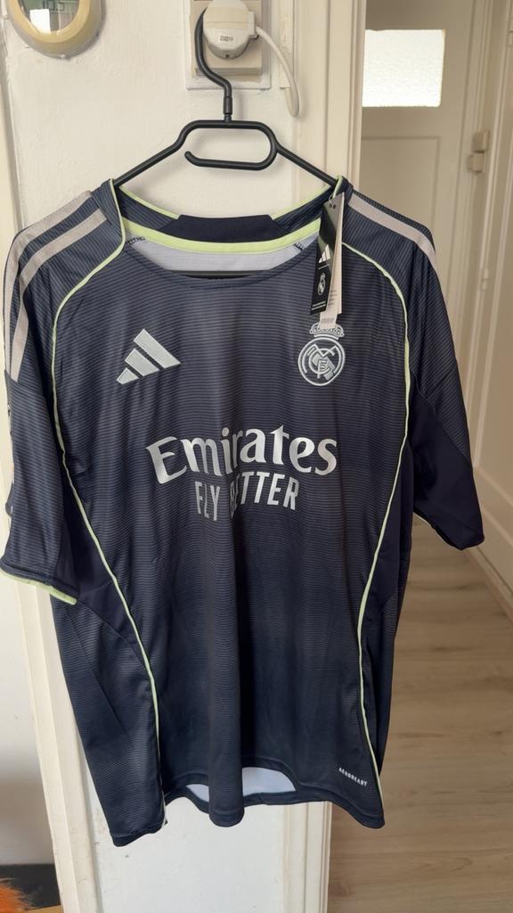 adidas Real Madrid Uitshirt 2025-2026, Kleding | Heren, Sportkleding, Maat 52/54 (L), Overige kleuren, Nieuw, Ophalen of Verzenden