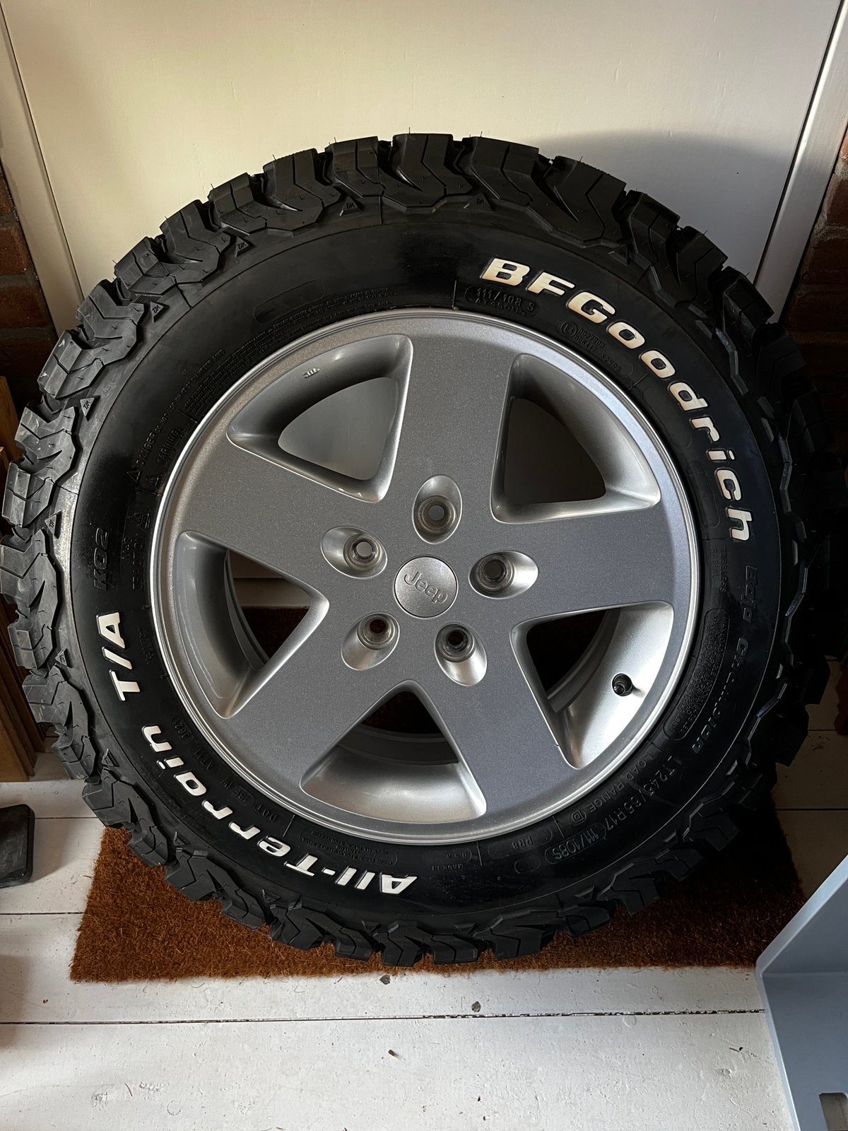 1 x compleet Jeep Grand Cherokee wiel en 1 Mazda MX 5 velg, Auto-onderdelen, Banden en Velgen, Ophalen, Nieuw, Zomerbanden, Velg(en)