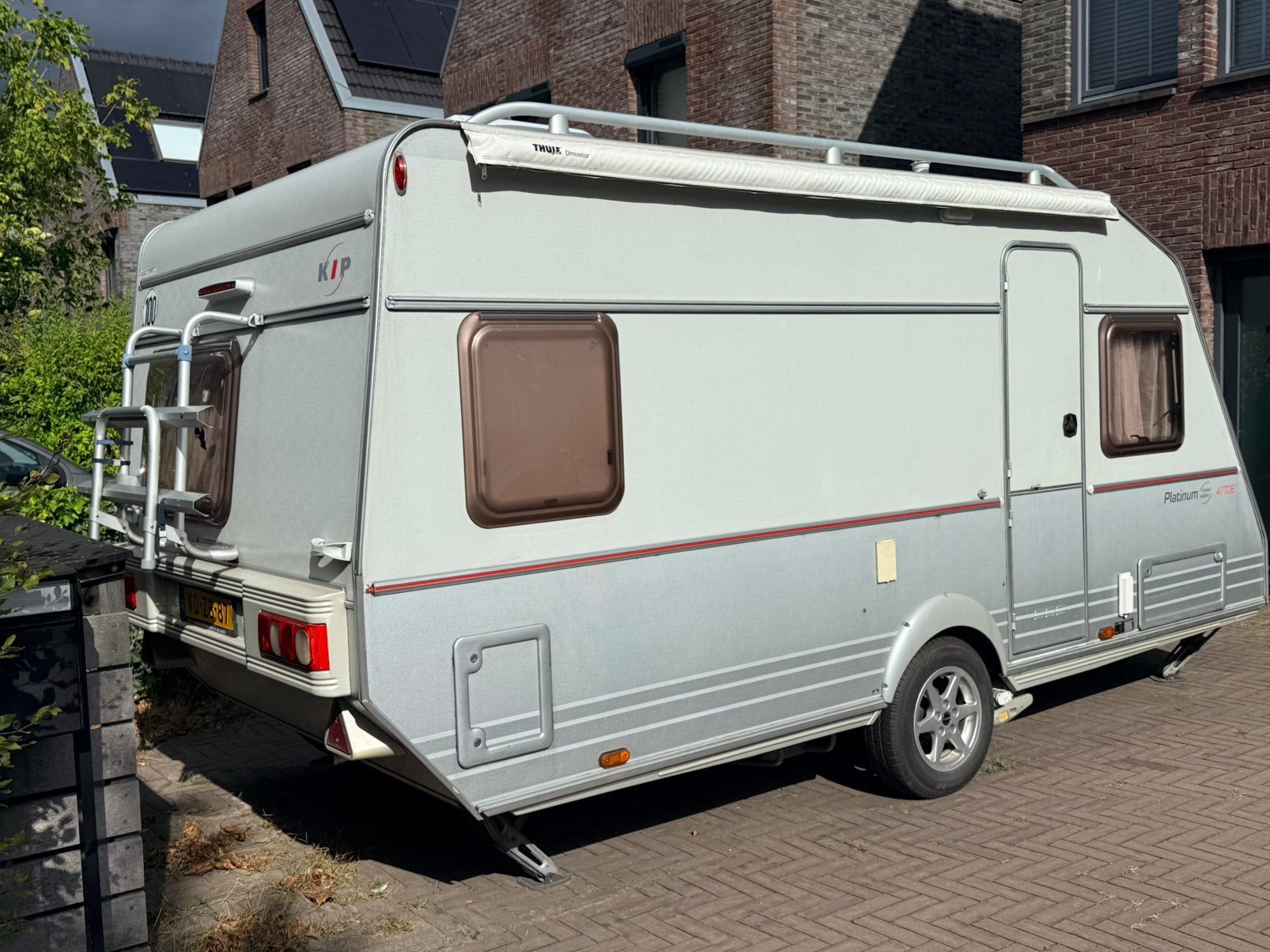 Kip Platinum 47 TDB (2002) – vast bed, mover, zeer compleet, Caravans en Kamperen, Vast bed, Rondzit, Kip, Particulier