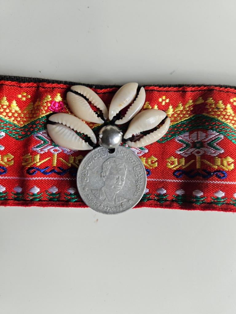 Unieke handgemaakte riem uit Myanmar, 81 cm, Kleding | Dames, Riemen en Ceinturen, 80 tot 90 cm, 3 tot 5 cm, Heupriem, Ophalen of Verzenden