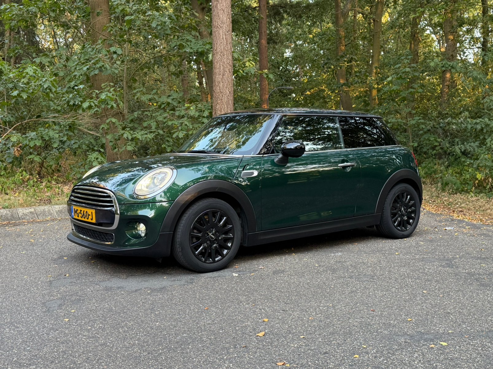 Mini 1.5 Cooper Chili l Led l Cruise l PDC l Clima l Navi, Auto's, Mini, Voorwielaandrijving, 136 pk, 4 stoelen, 49 €/maand