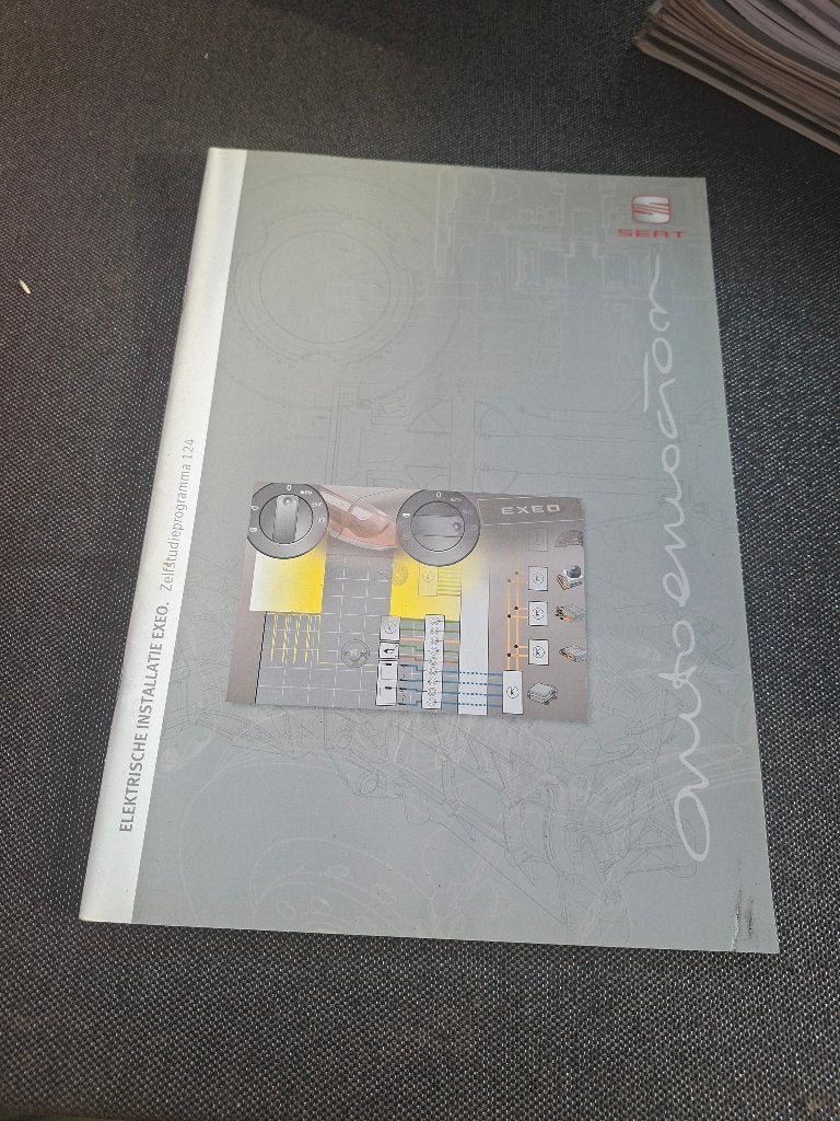 Seat service leerboek nr 124, Ophalen of Verzenden