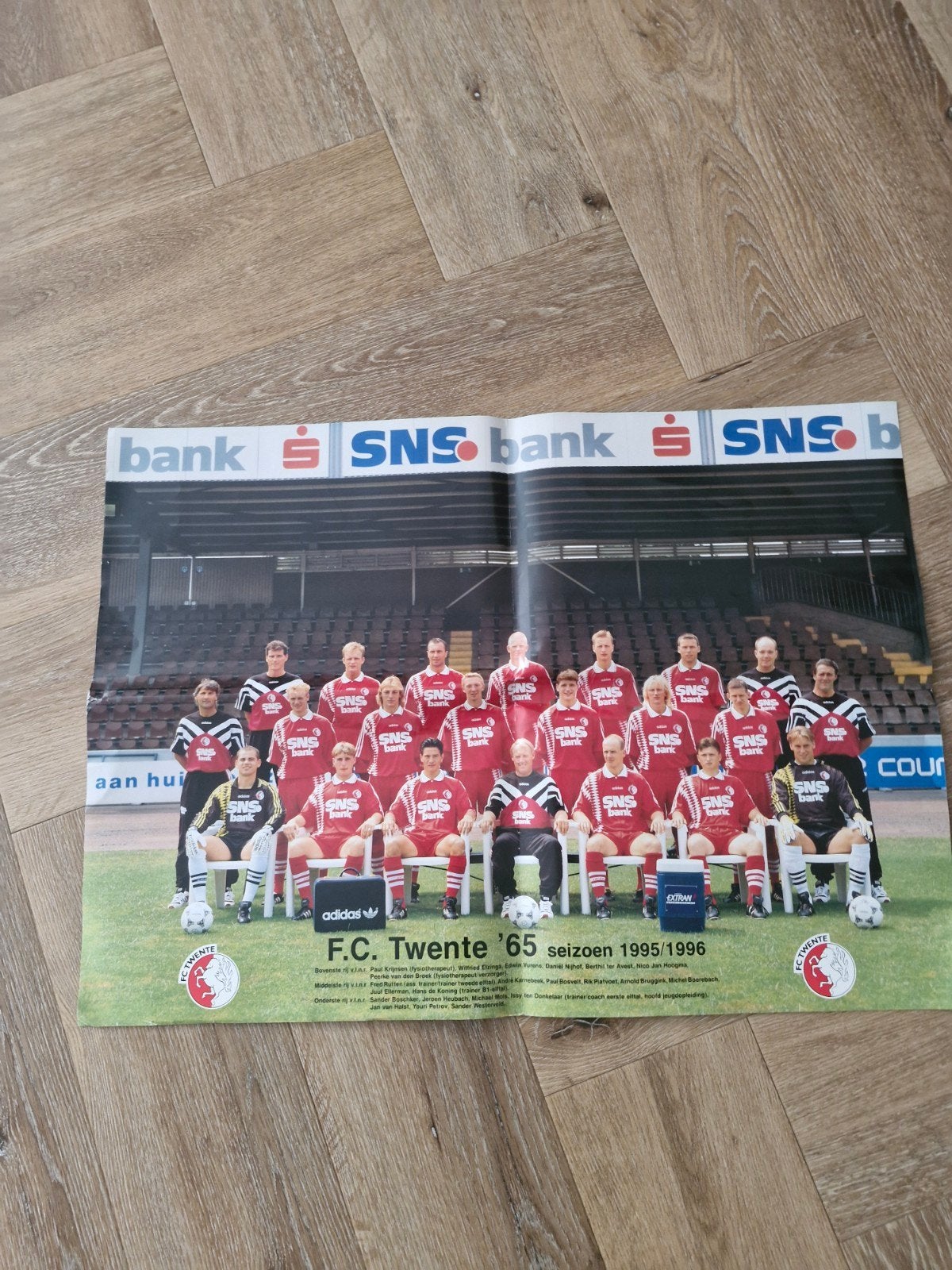 F.C. Twente '65 seizoen 1995/1996 teamfoto, Ophalen of Verzenden, Zo goed als nieuw, F.C. Twente, Poster, Plaatje of Sticker