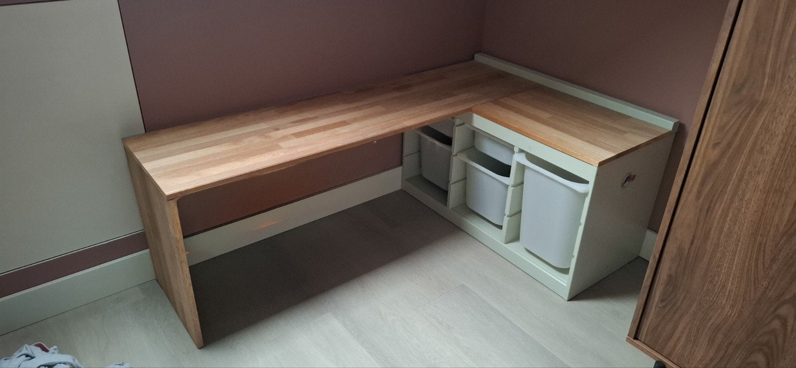 Hoekbureau kind Ikea Trofast, Huis en Inrichting, Bureaus, Ophalen, Groen, Gebruikt, Scandinavisch