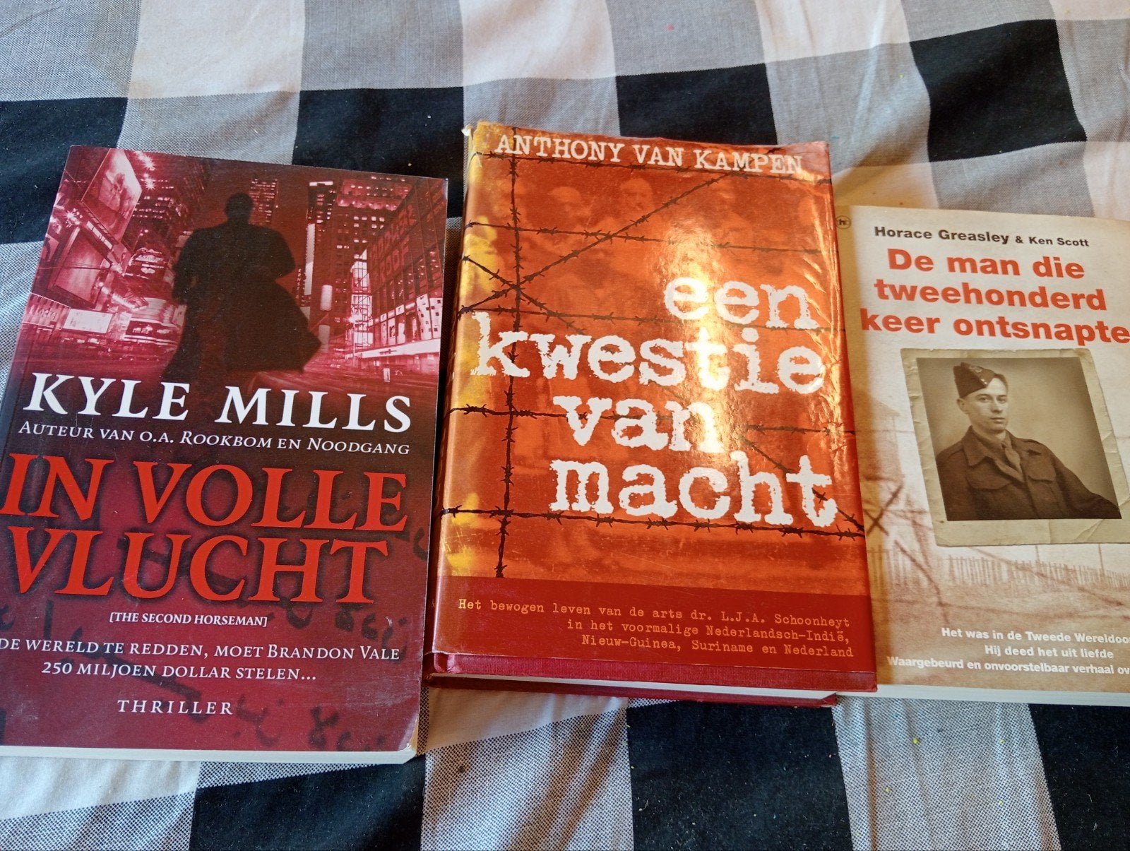 3 boeken (63), Ophalen of Verzenden, Gelezen, Kyle Mills