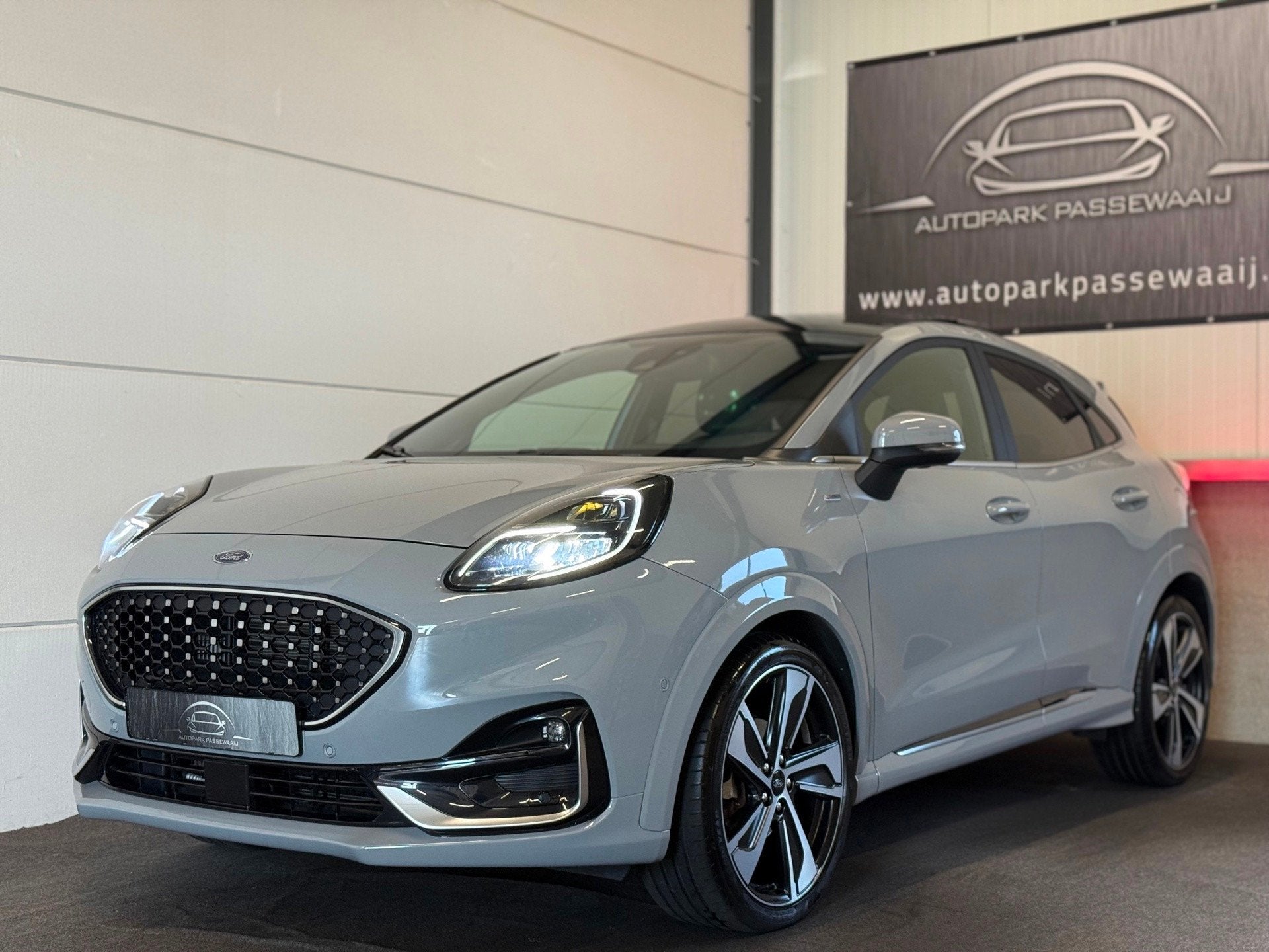 Ford Puma 1.0 EcoBoost Hybrid ST-Line X Vignale BTW, Pano, A, 125 pk, Zwart, Automatische klimaatregeling, Bedrijf