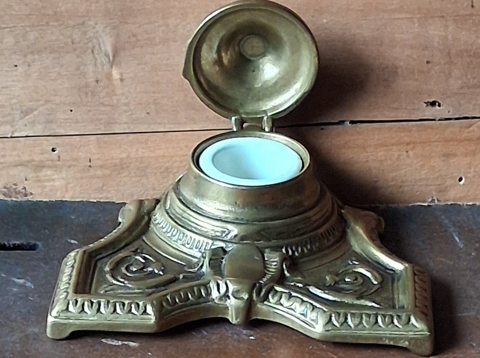 Inktpotje. Art nouveau. Mod. Brevet. Messing.  Frankrijk., Ophalen