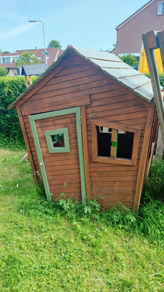OPKNAPPER - houten speelhuisje, Ophalen, Gebruikt, Hout