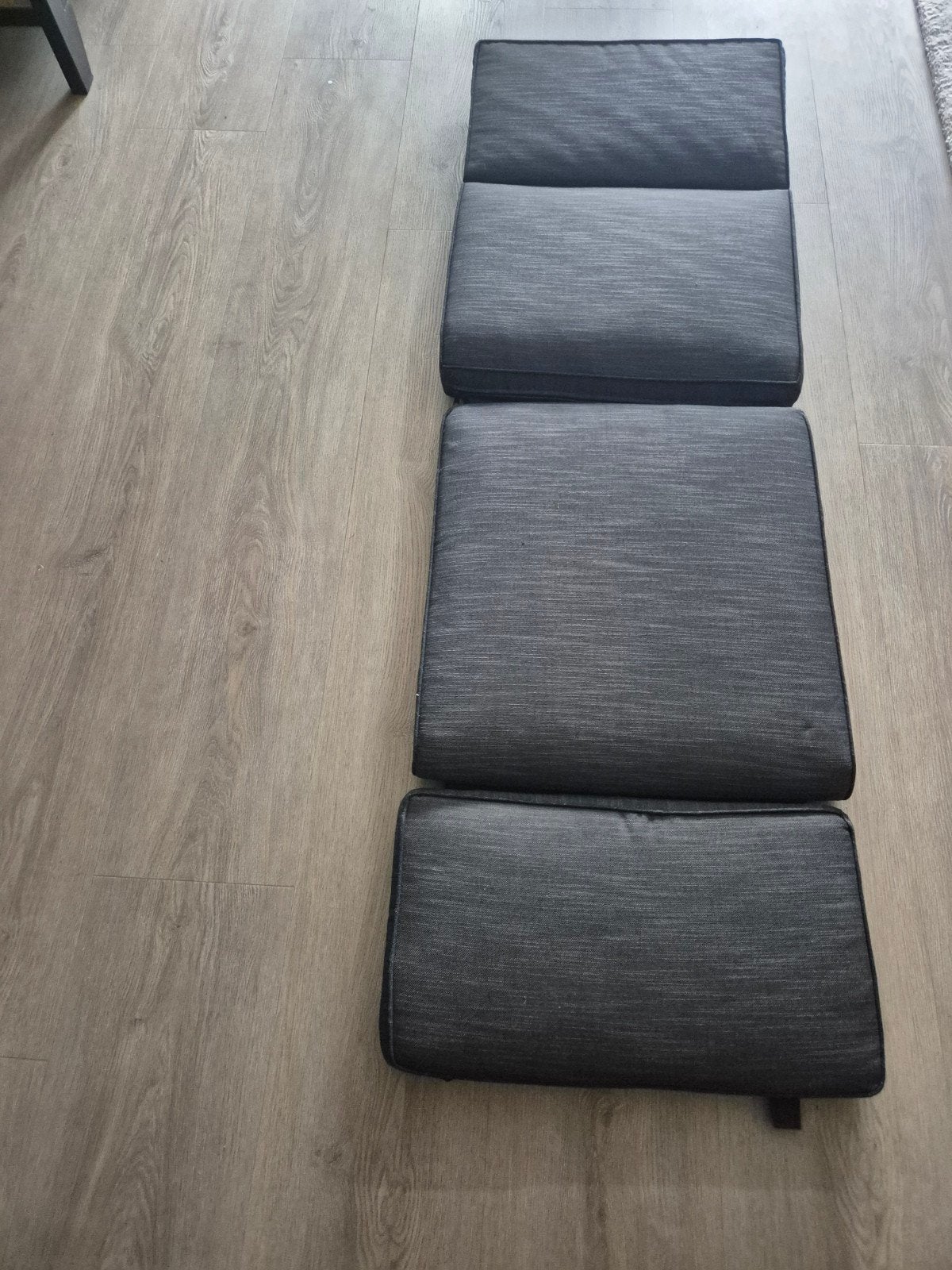 Heel mooi kussen voor de loungestoel Julandia Dovre, Ophalen, Zo goed als nieuw